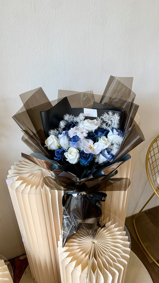 DEEP BLUE SERENITY BOUQUET