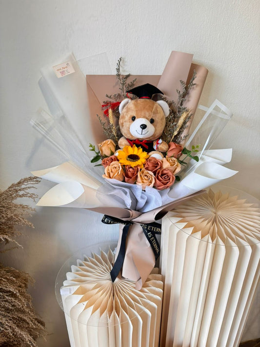 FOREVER UNITED BOUQUET (BROWN)