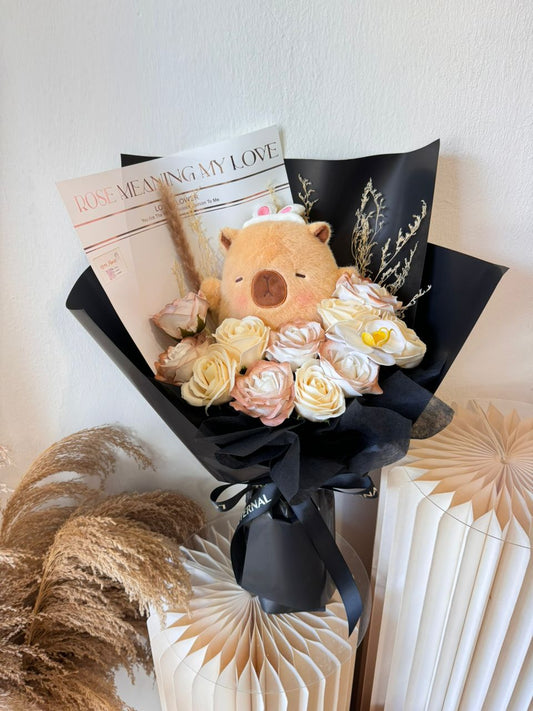 SLEEPY CAPYBARA FLOWER BOUQUET