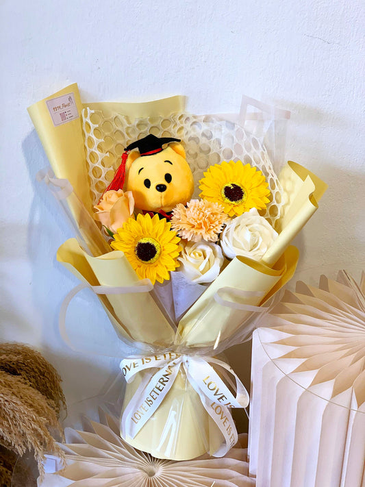 WINNIE POOH BEAR CONVO BOUQUET