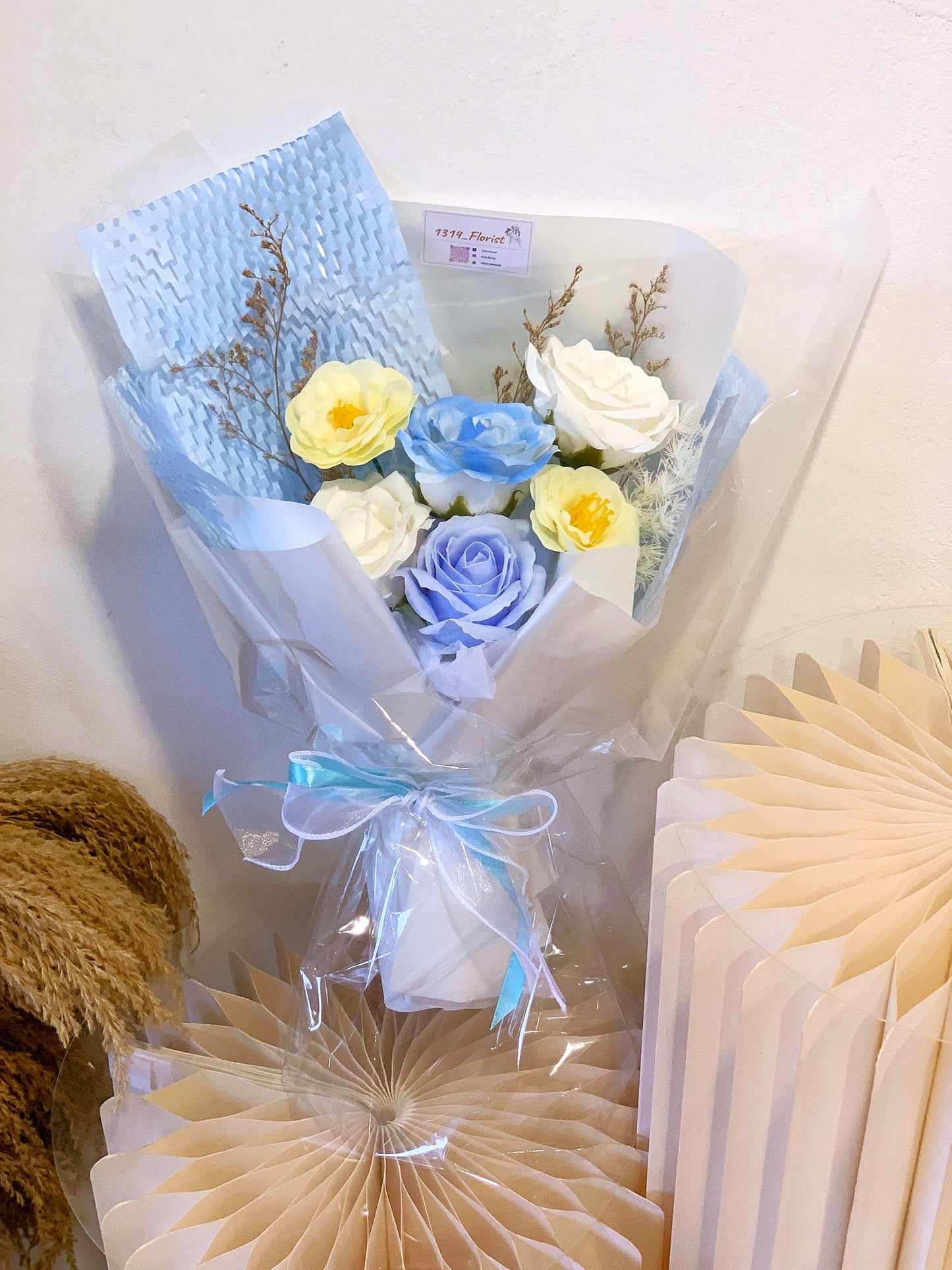 SAPPHIRE WHISPER BOUQUET (TIFFANY BLUE)