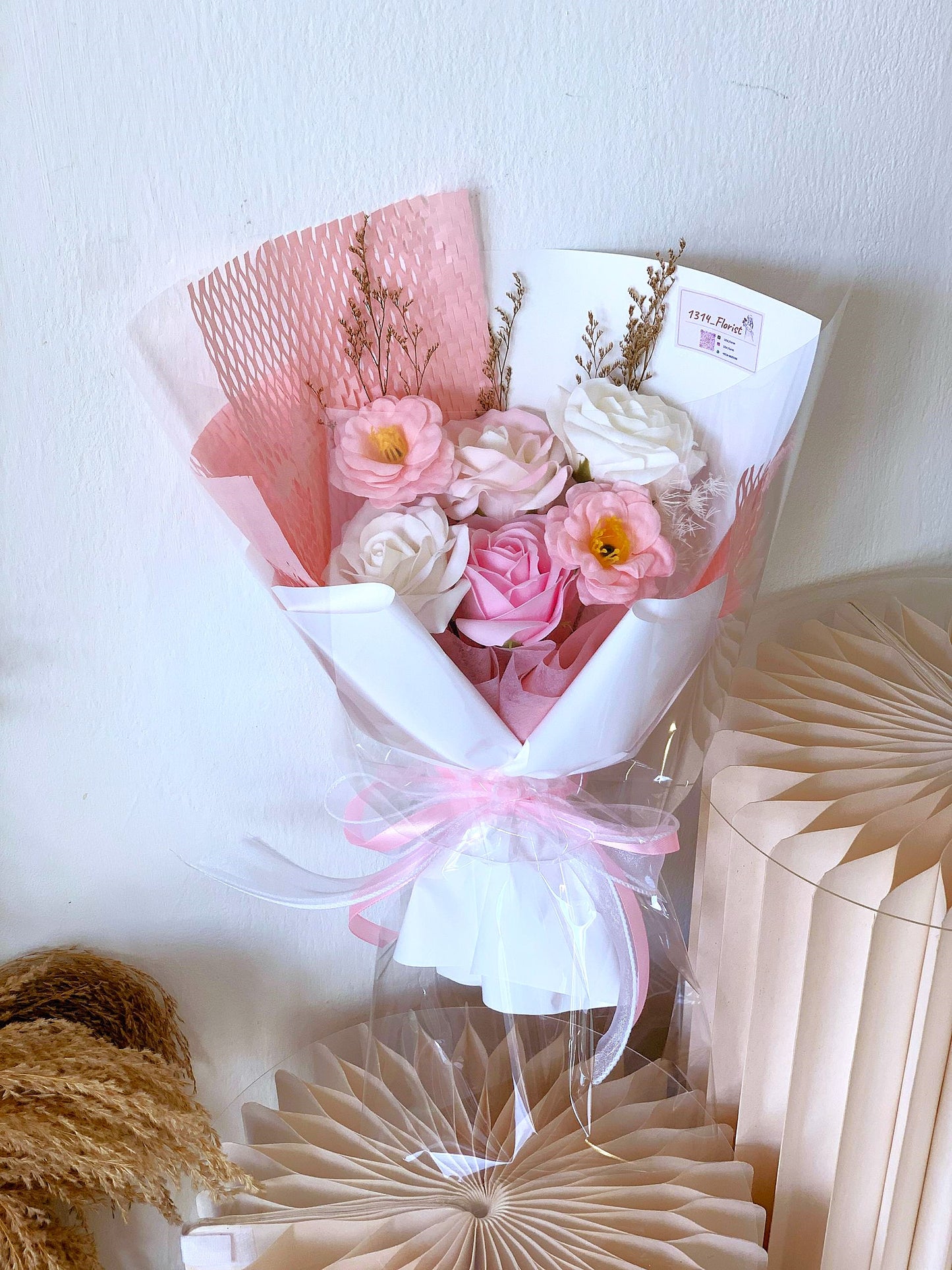 SAPPHIRE WHISPER BOUQUET (PINK)