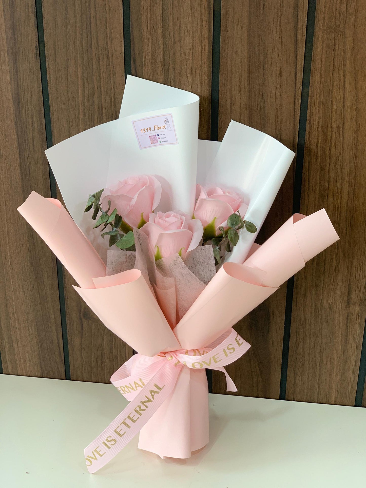 LOVE TRIO BOUQUET