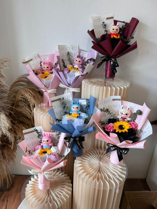 LABUBU DOLL FLOWER BOUQUET