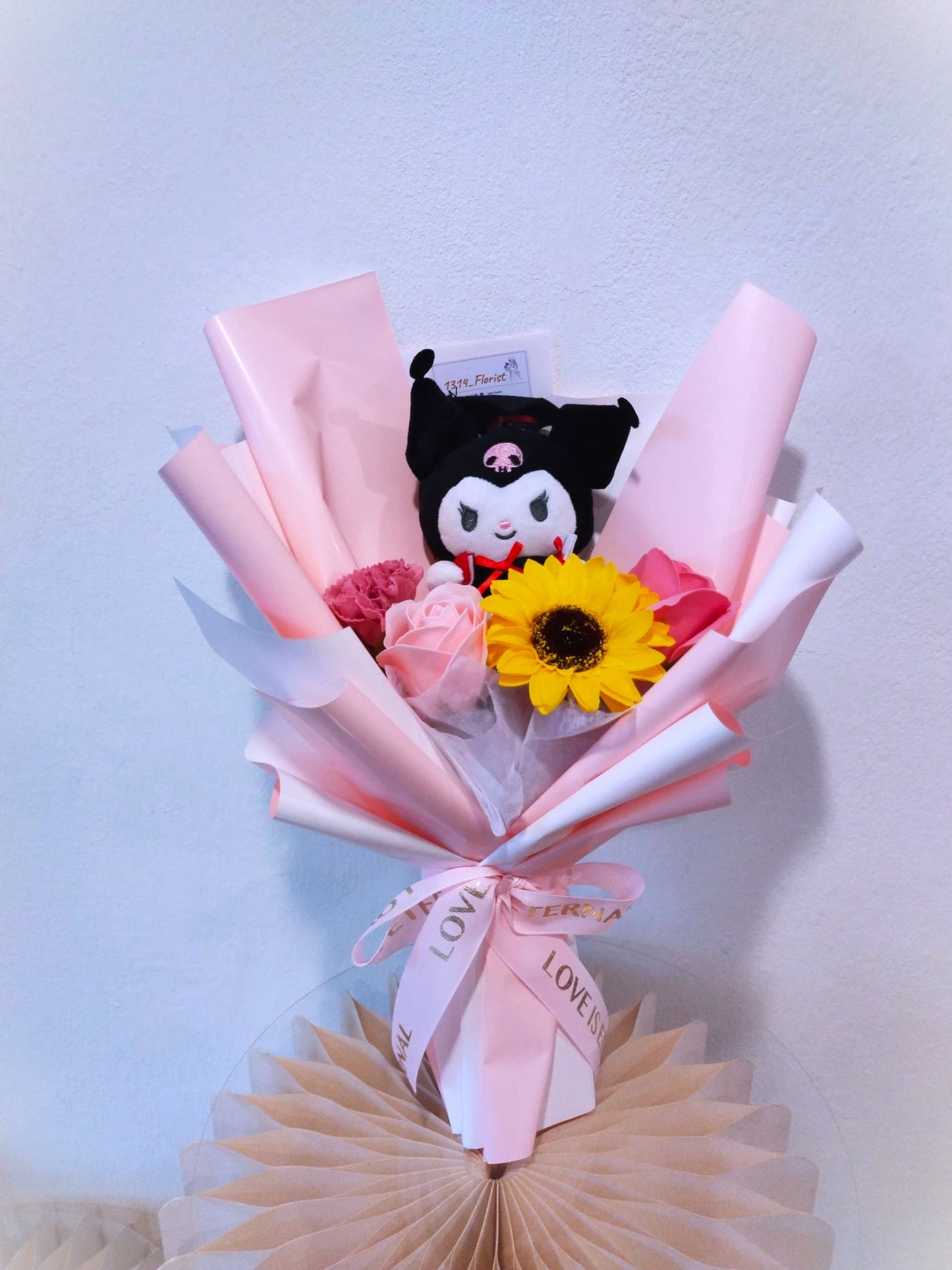 KUROMI SMALL CONVO BOUQUET